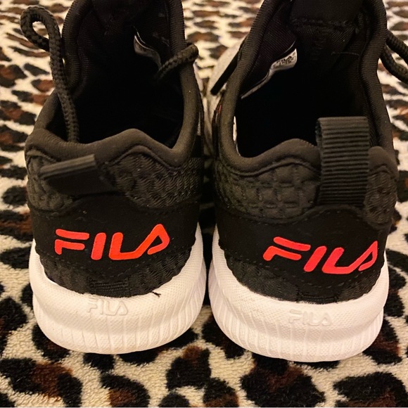 Fila Shoes - Picture 3 of 5